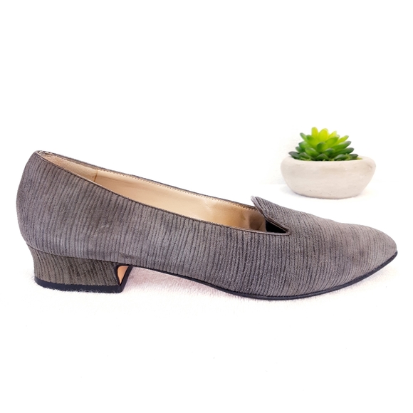 SALVATORE FERRAGAMO SUEDE SHOES - Picture 4 of 16